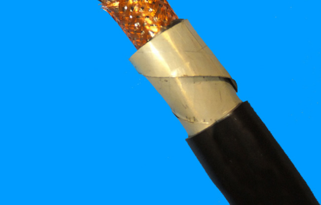 鋼帶鎧裝計算機(jī)電纜